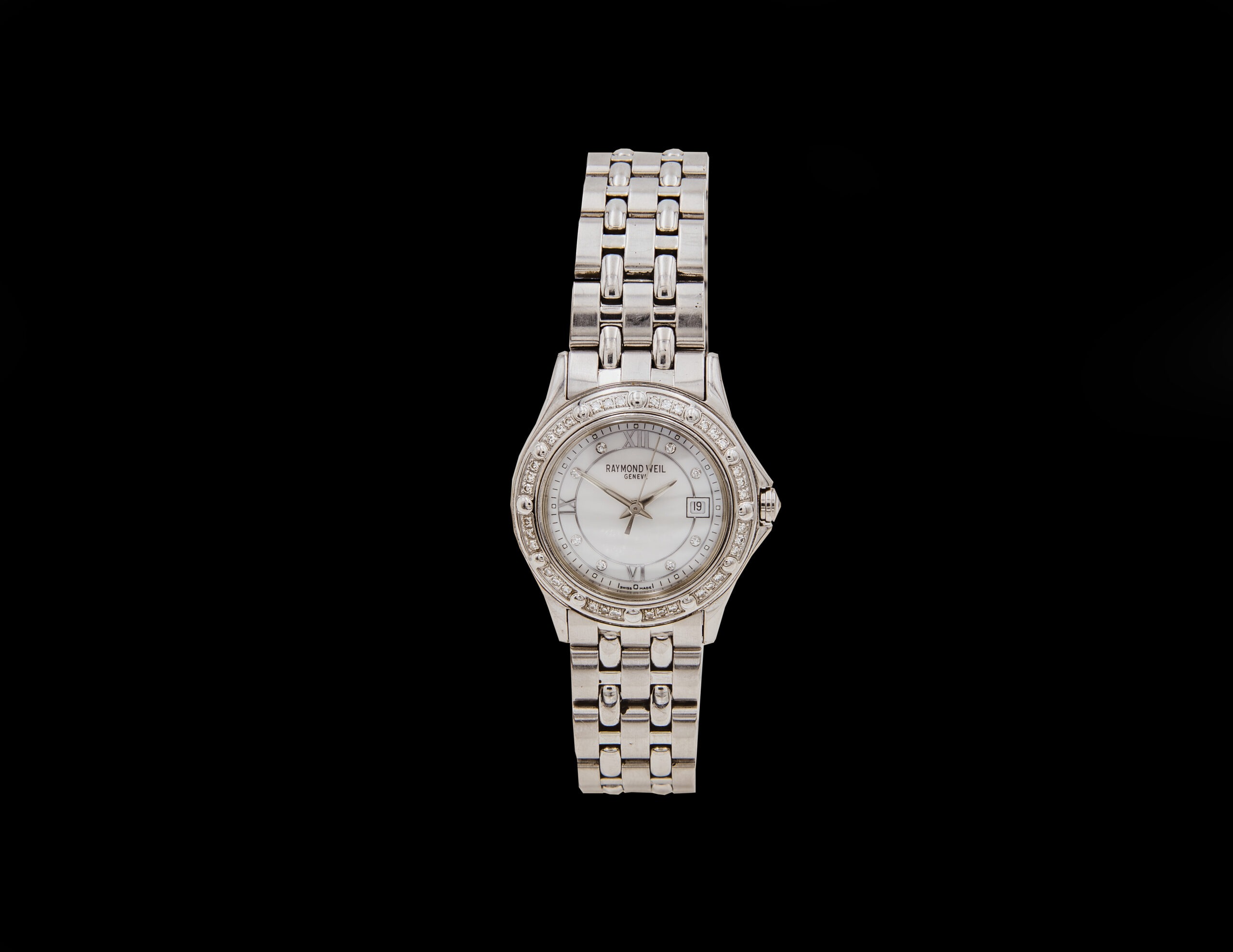 W1310 - Raymond Weil Mother-of-Pearl and Diamonds